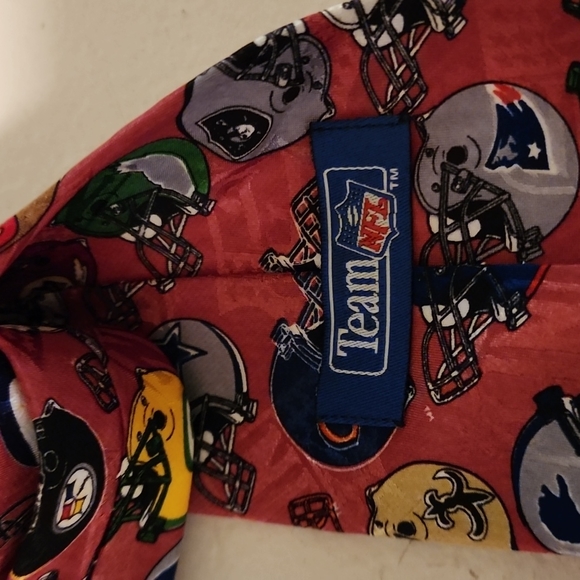 Team NFL Football Neck Tie - Picture 2 of 2